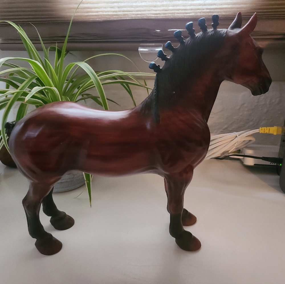 Peter Stone Woody Woodgrain Draft Horse Model - Picture 4 of 5